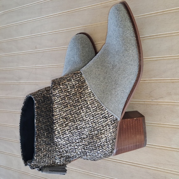Toms Leila Gray Silver Metallic Tweed 8.5 W Short Gray Wool Chunky Heel Boots - Picture 2 of 10